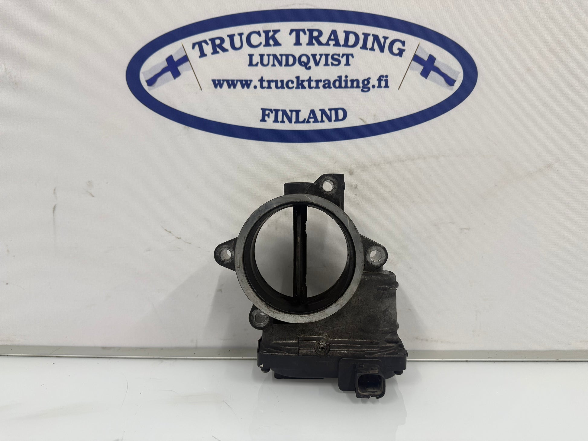 Volvo EGR throttle valve 22143686