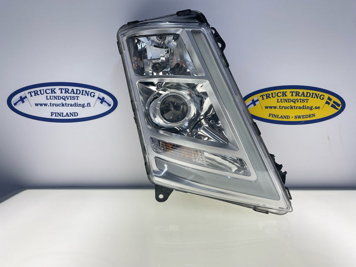 Volvo FH4 ​​Oikea ajovalo 22239253 