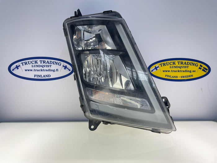 Volvo FH4 Right Headlight 22239232
