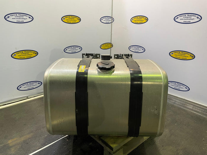 Volvon polttoainesäiliö 255 litraa 21516469 