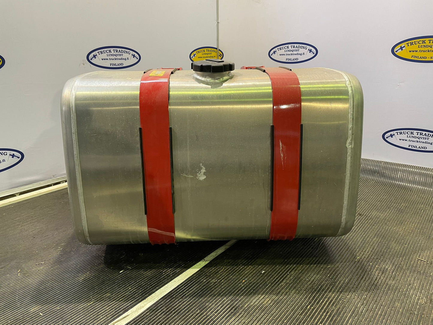 Volvo Fuel Tank 255 Liter 21516469 21714565