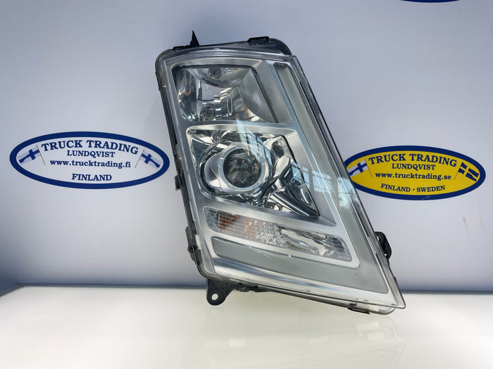 Volvo FH4 ​​Oikea ajovalo 21656037 