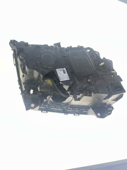 Volvo Right Headlight 22239057