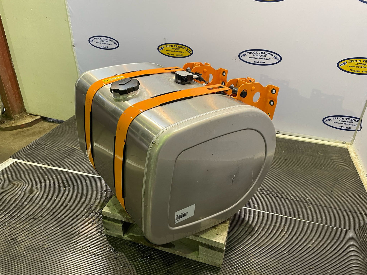 Volvo Fuel Tank 255 Liter 21516469