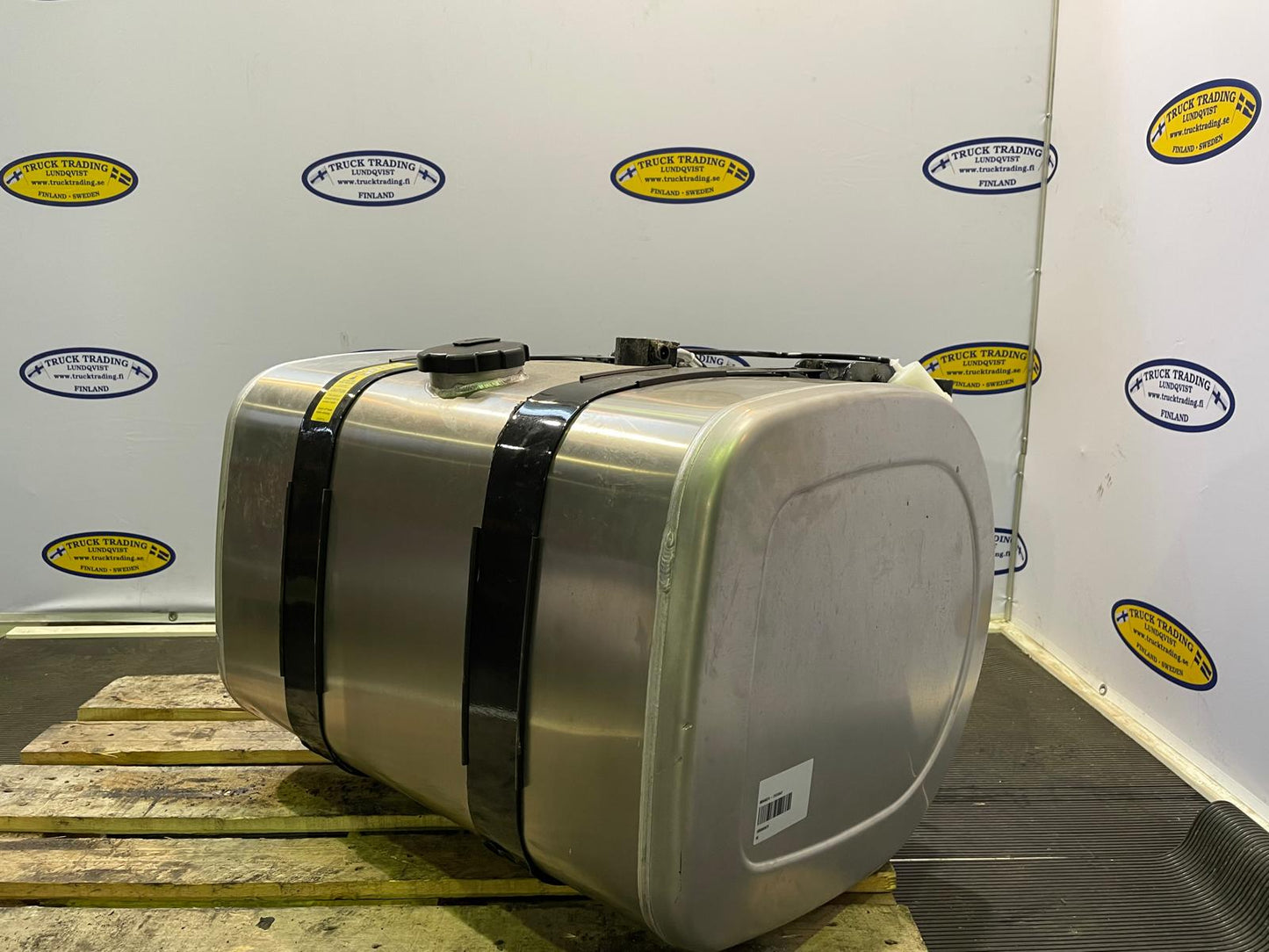 Volvo Fuel Tank 255 Liter 21516469