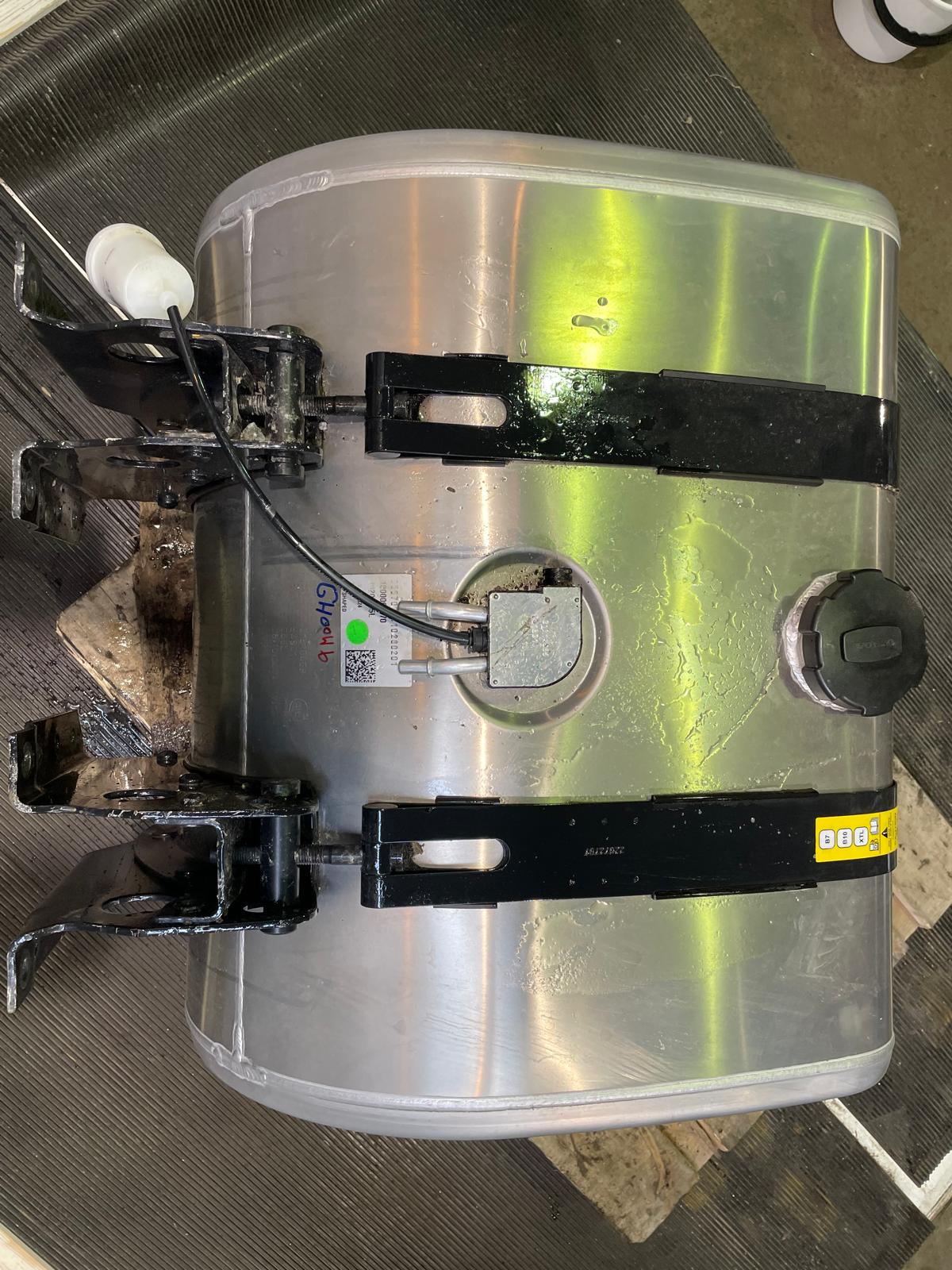 Volvo Fuel Tank 255 Liter 21516469