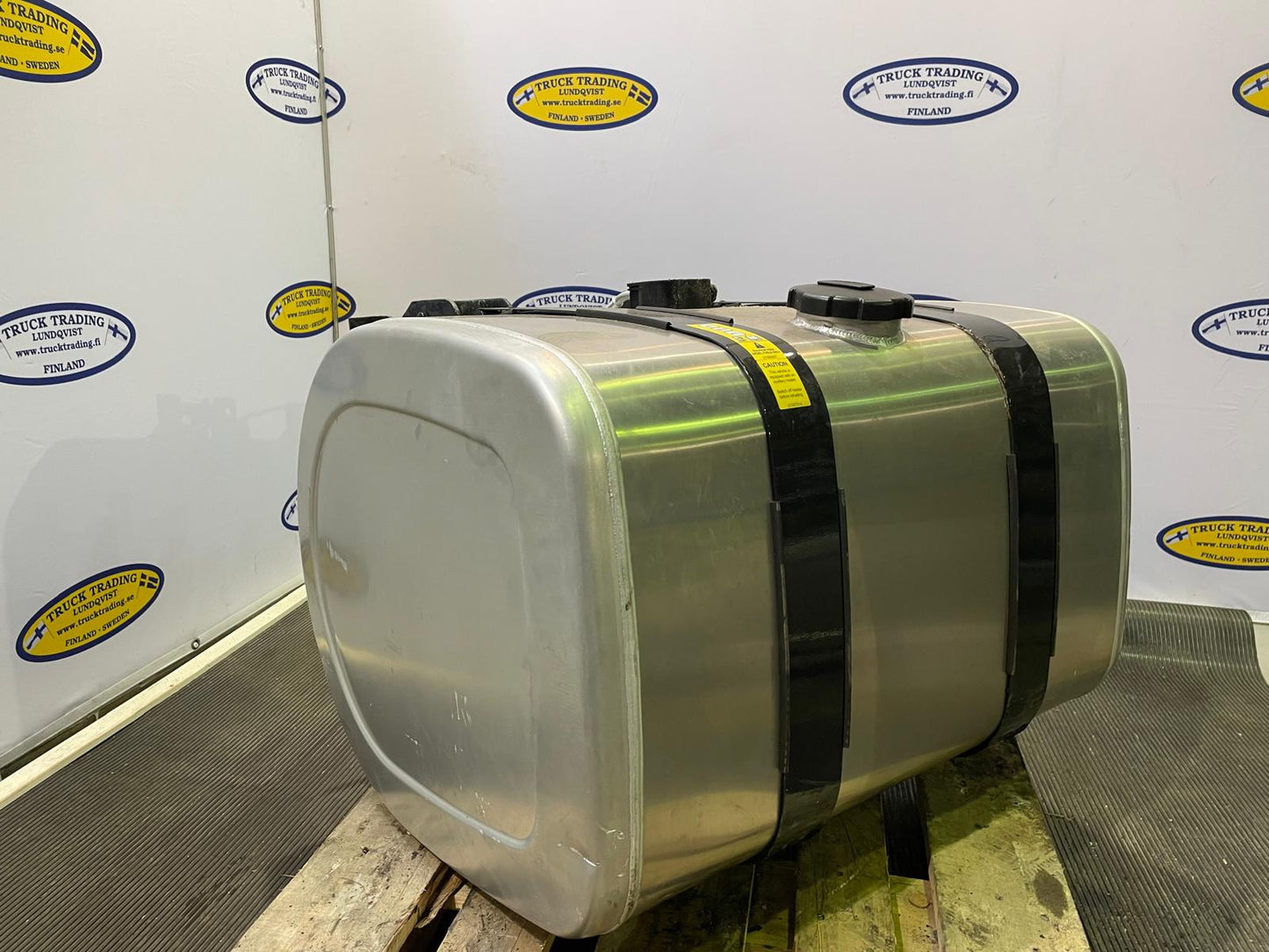 Volvo Fuel Tank 255 Liter 21516469