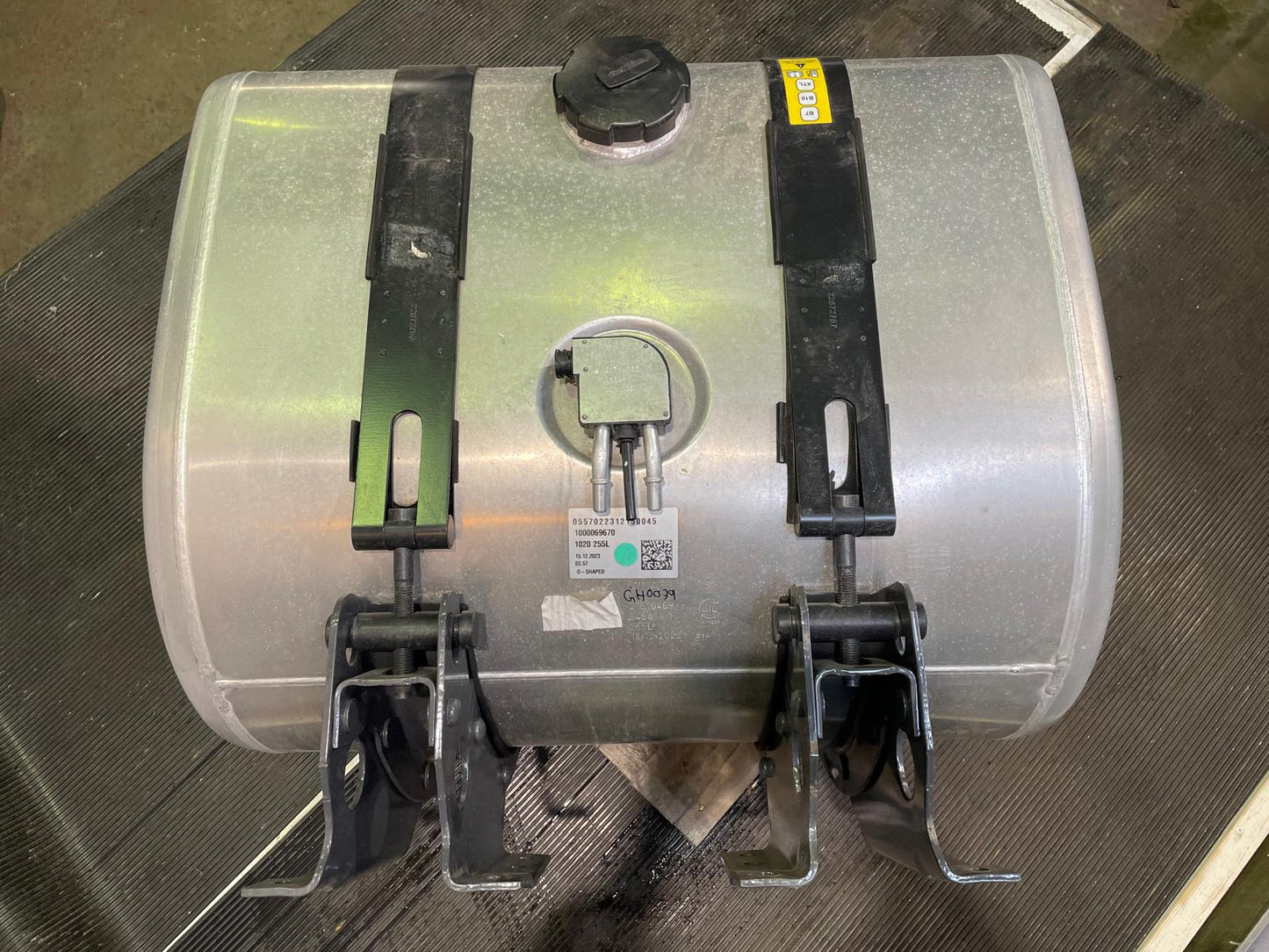 Volvo Fuel Tank 255 Liter 21516469