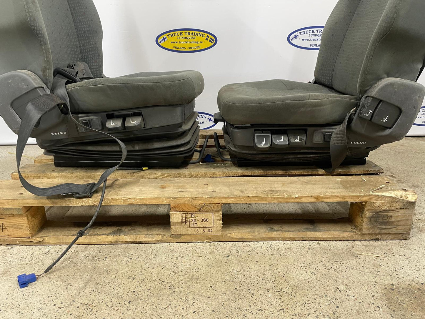 Volvo Seat Pair