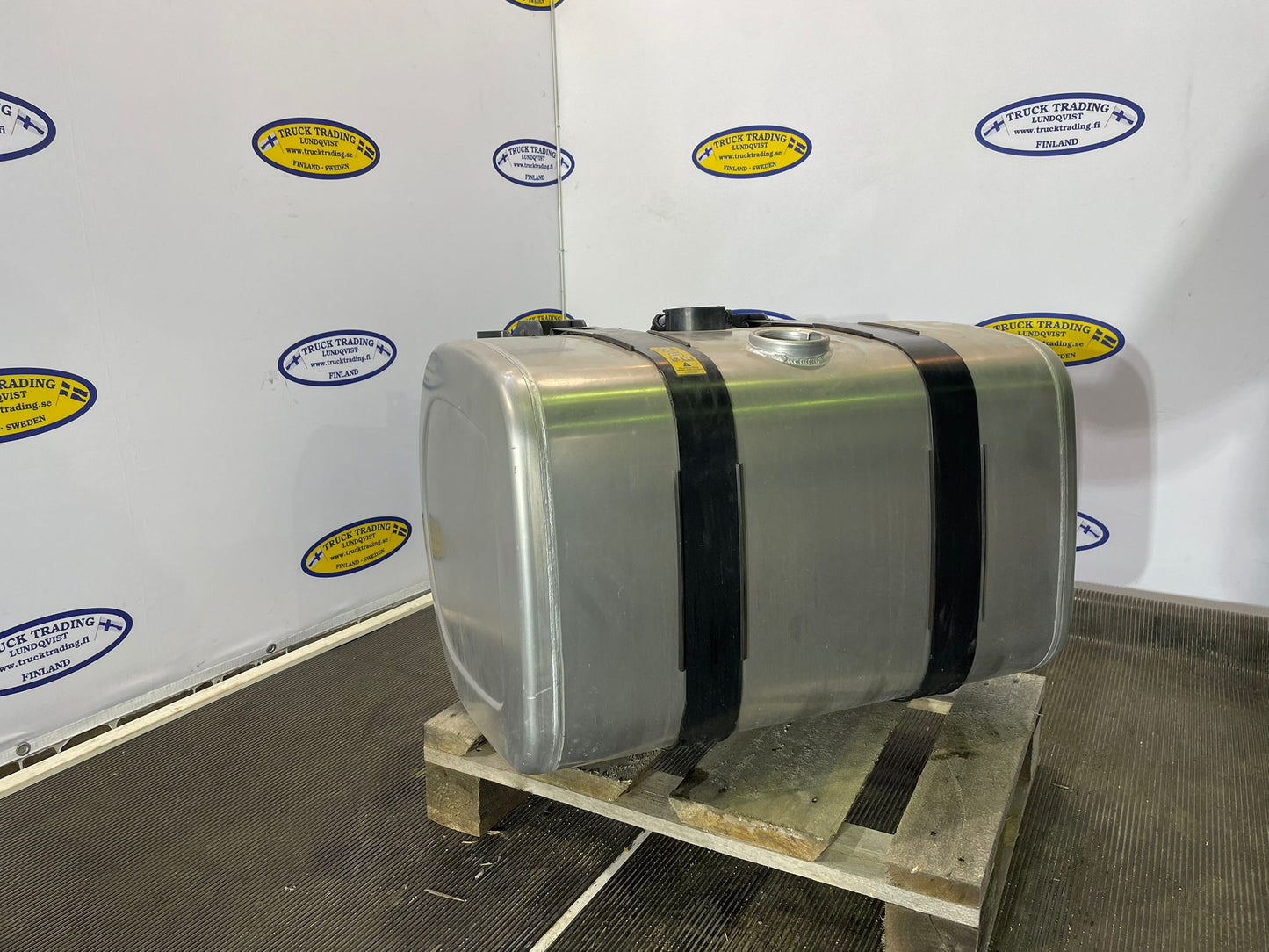 Volvo Fuel Tank 255 Liter 21516469 21714565