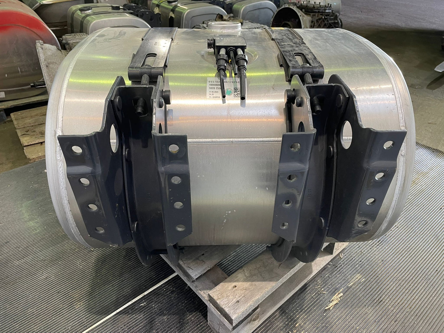 Volvo Fuel Tank 255 Liter 21516469 21714565