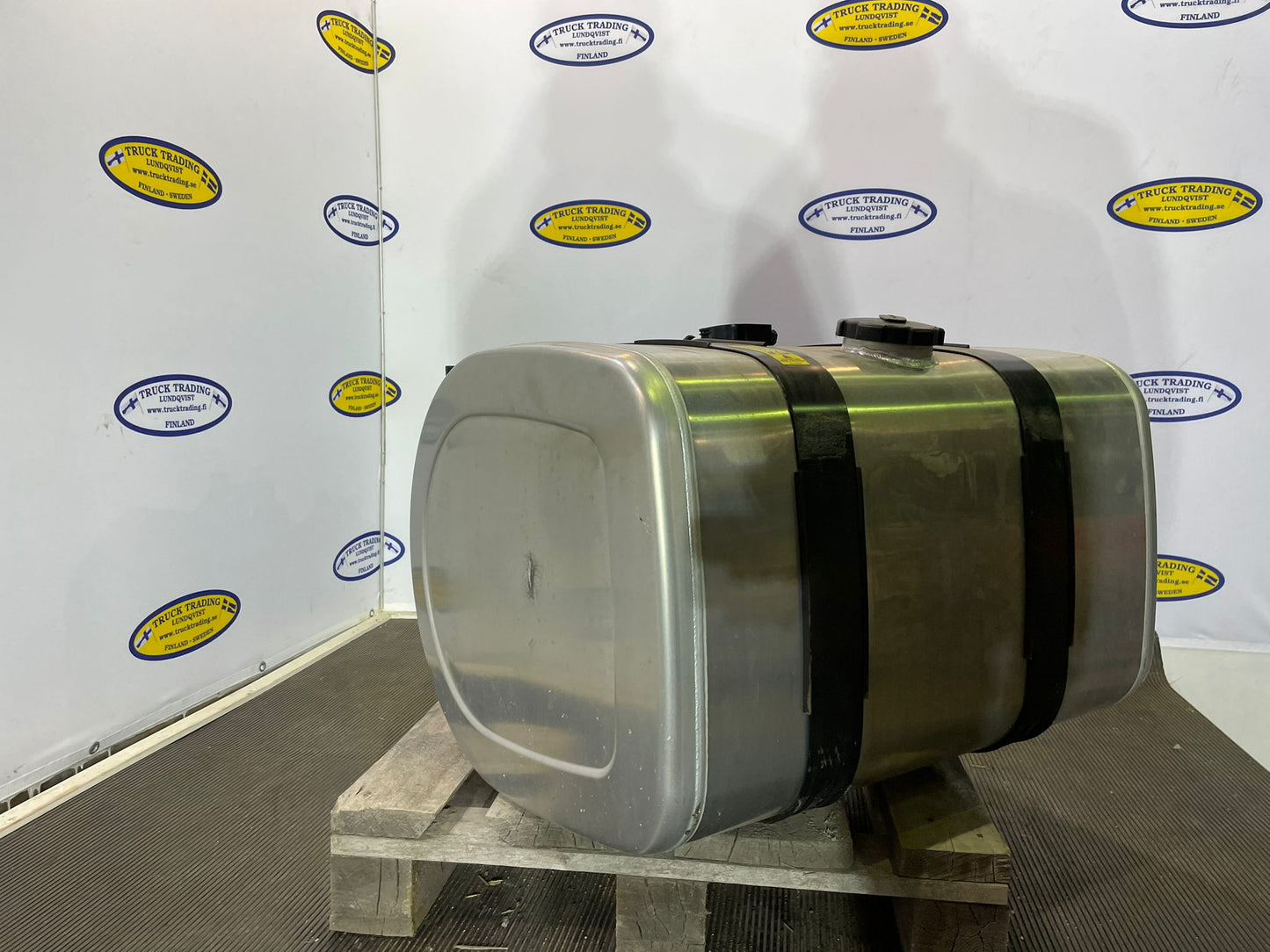 Volvo Fuel Tank 255 Liter 21516469 21714565