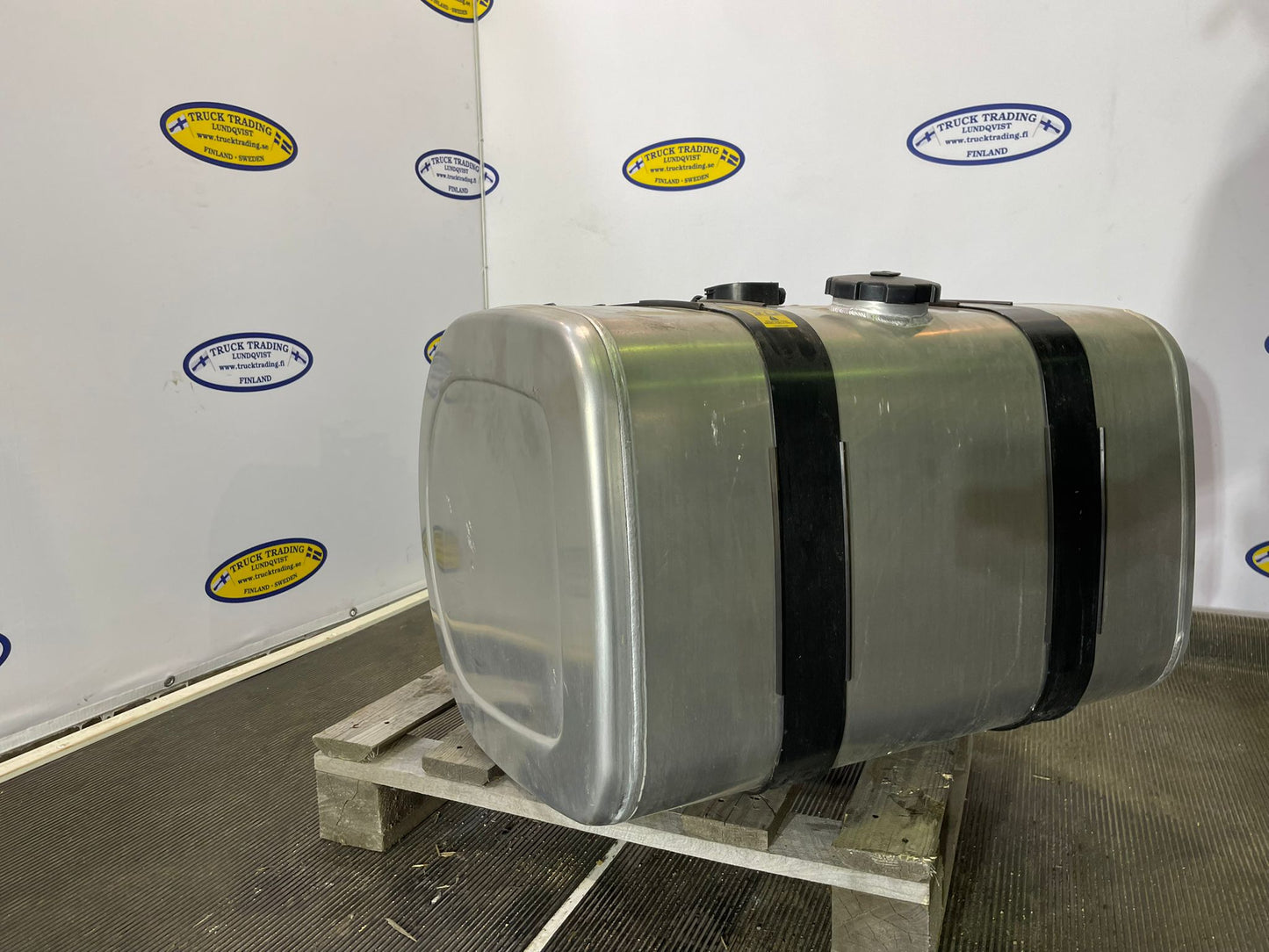 Volvo Fuel Tank 255 Liter 21516469 21714565
