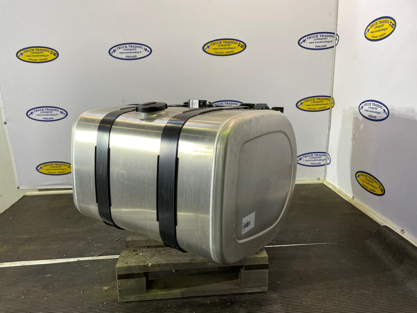 Volvo Fuel Tank 255 Liter 21516469 21714565