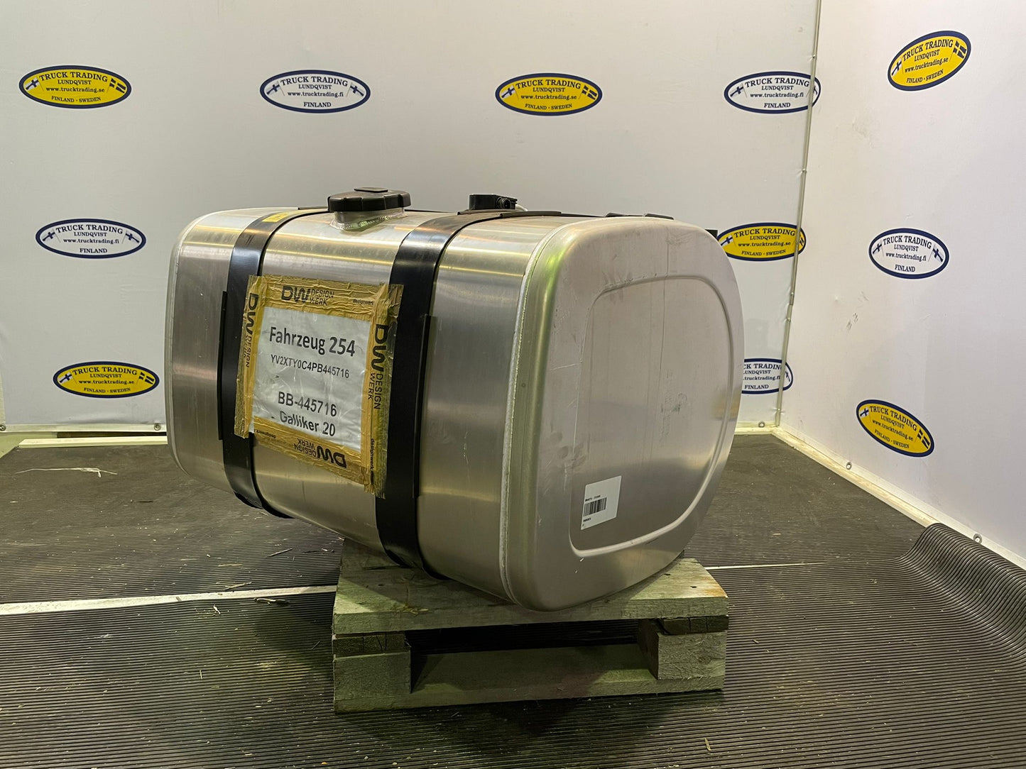 Volvo Fuel Tank 255 Liter 21516469 21714565