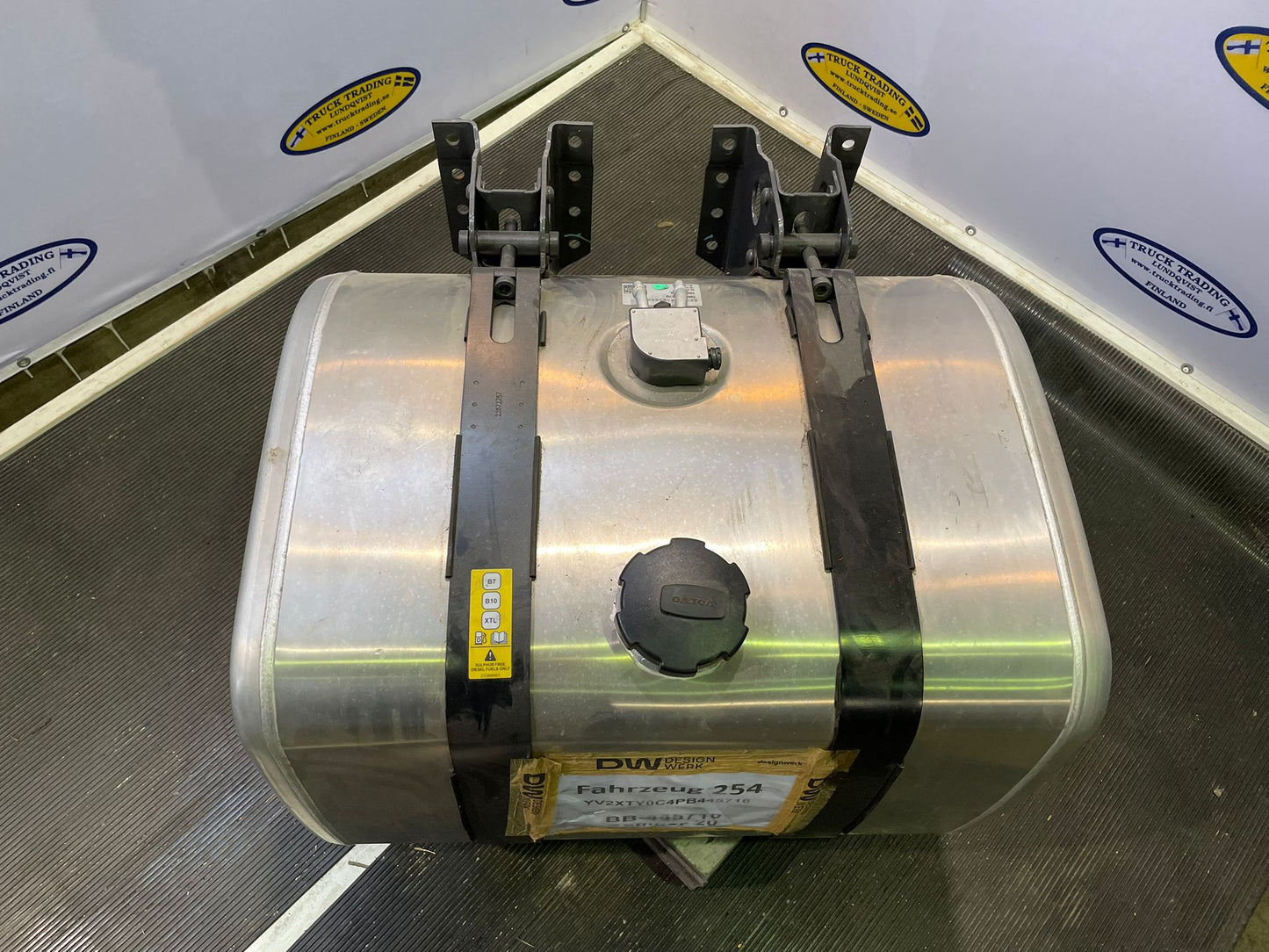 Volvo Fuel Tank 255 Liter 21516469 21714565