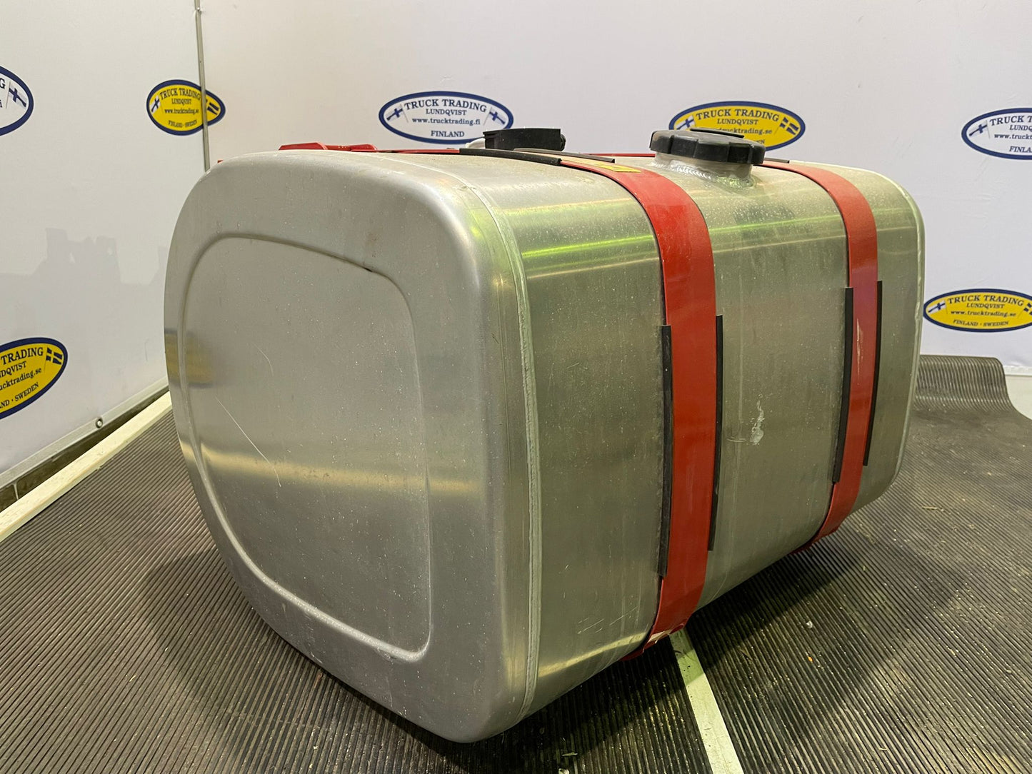 Volvo Fuel Tank 255 Liter 21516469 21714565