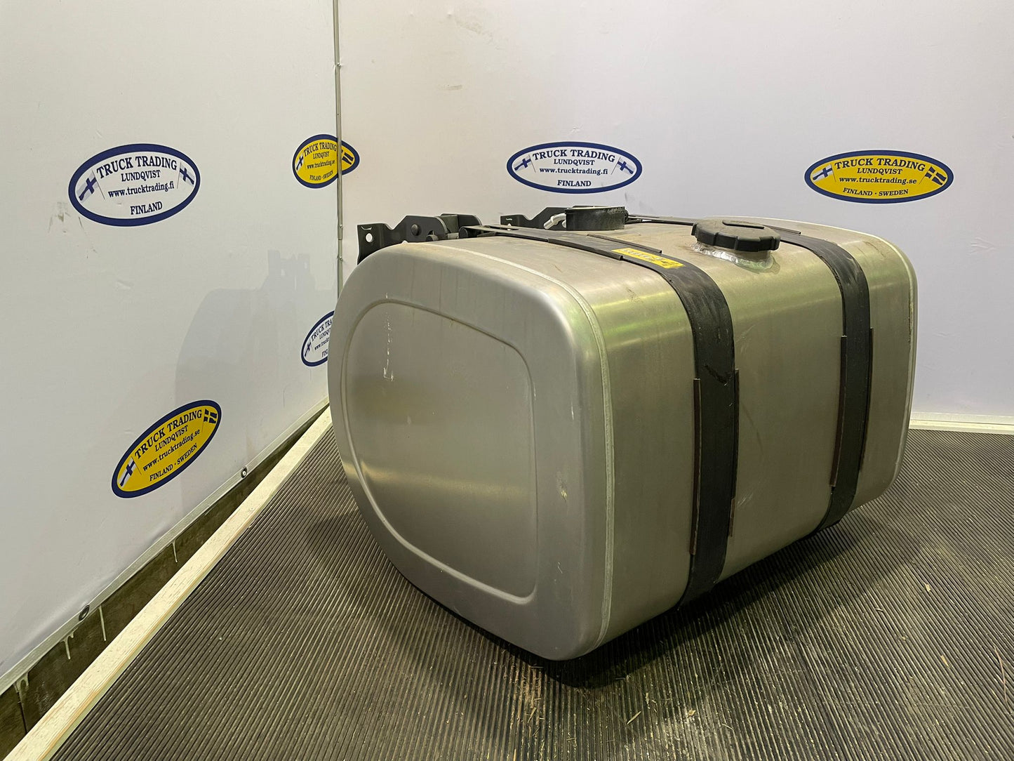 Volvo Fuel Tank 255 Liter 21516469 21714565