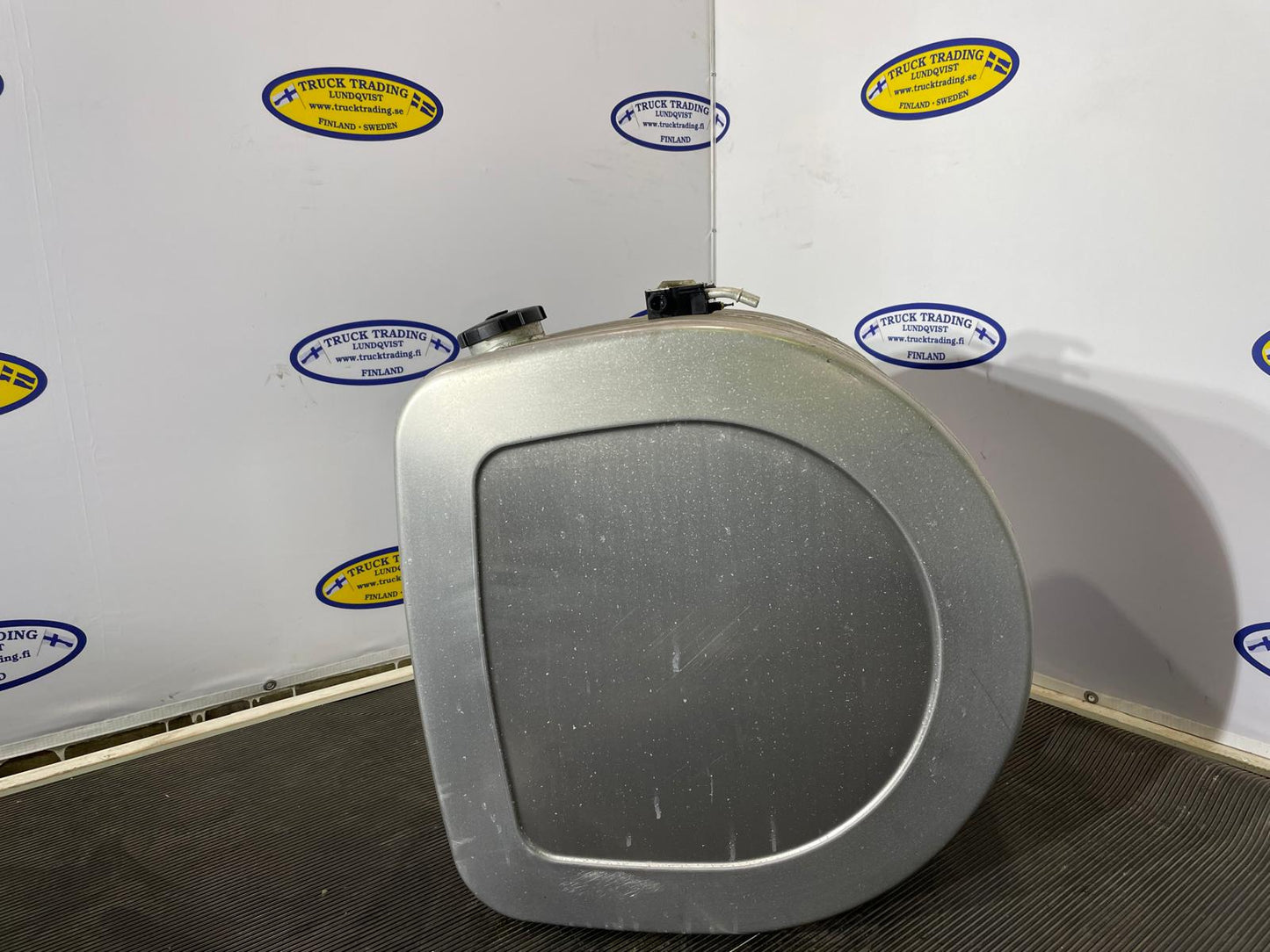 Volvo 210L Fuel Tank 21516443 21714563