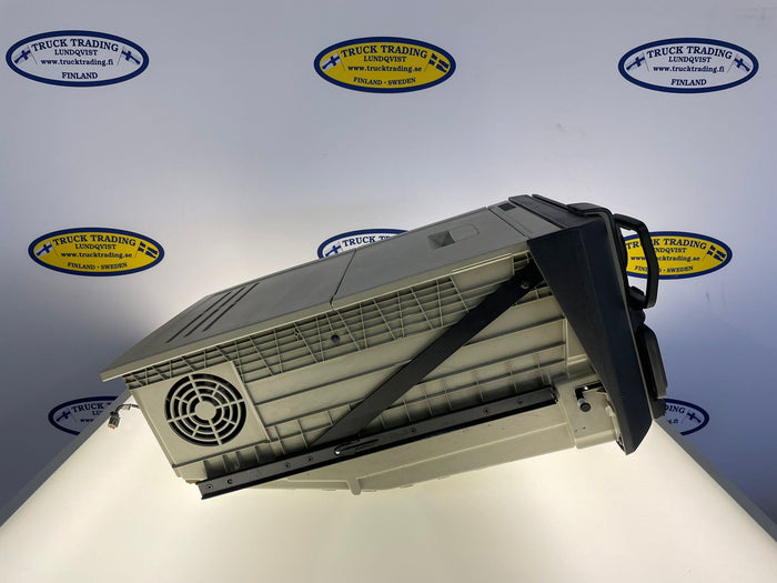 Volvon jääkaappi 82174070